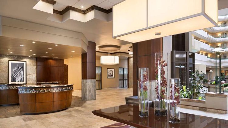 Embassy Suites Des Moines Downtown Lobby