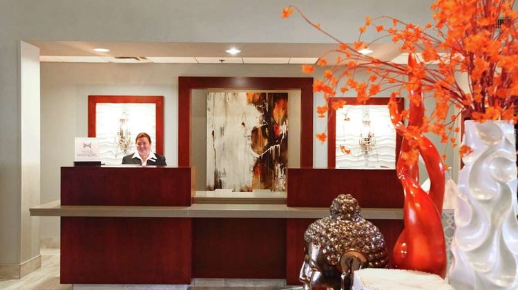 Hilton Garden Inn Des Moines Airport Lobby