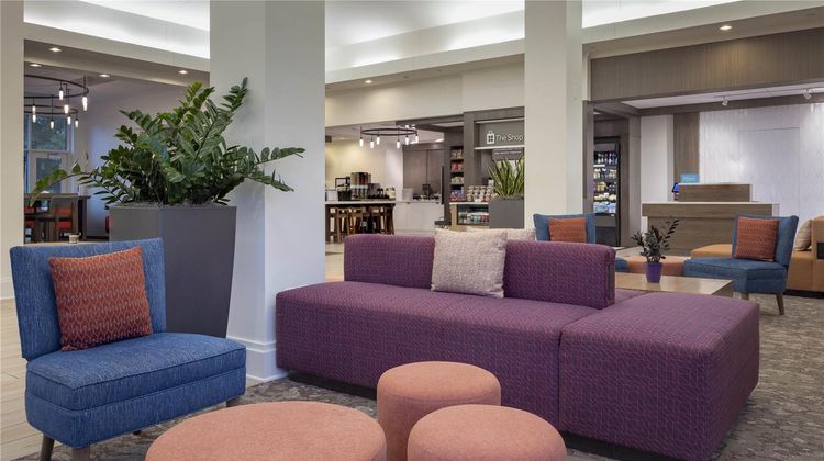 Hilton Garden Inn Urbandale Lobby