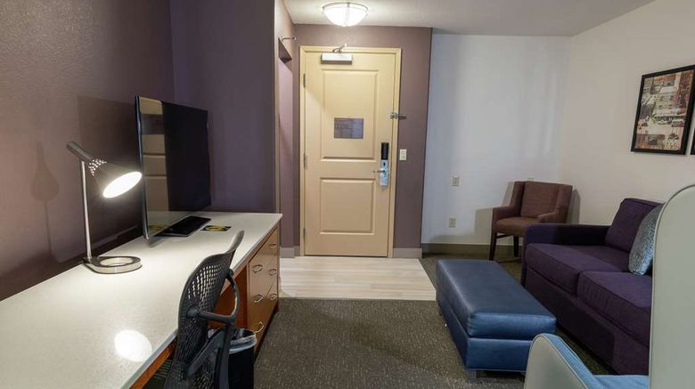 <b>Hilton Garden Inn West Des Moines Room</b>. Images powered by <a href="https://iceportal.shijigroup.com/" title="IcePortal" target="_blank">IcePortal</a>.