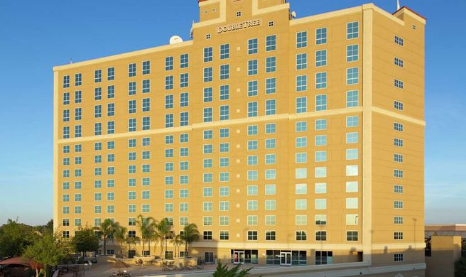 DoubleTree by Hilton Hotel Modesto Exterior