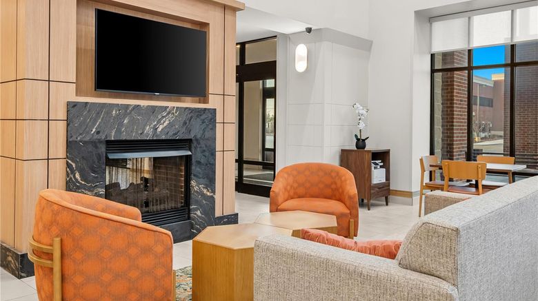 <b>Hampton Inn & Suites Detroit/Canton Lobby</b>. Images powered by <a href="https://iceportal.shijigroup.com/" title="IcePortal" target="_blank">IcePortal</a>.