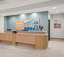 Hampton Inn & Suites Detroit/Canton Lobby