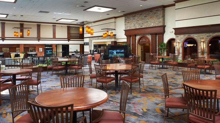 Doubletree Hotel Detroit-Dearborn Lobby