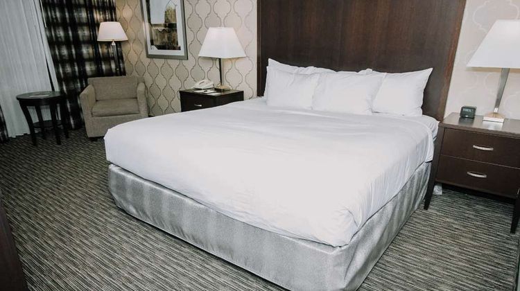 Doubletree Hotel Detroit-Dearborn Room