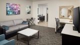 Doubletree Suites by Hilton Detroit Down Room