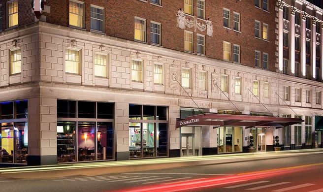 Doubletree Suites by Hilton Detroit Down Exterior