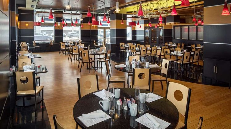Doubletree Suites by Hilton Detroit Down Restaurant