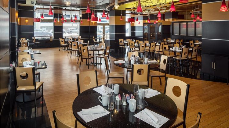 Doubletree Suites by Hilton Detroit Down Restaurant