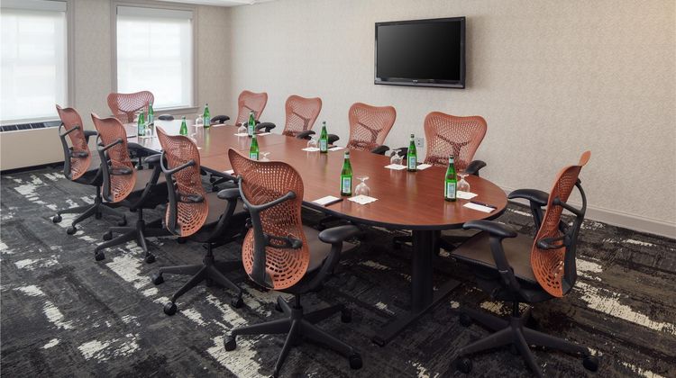 Doubletree Suites by Hilton Detroit Down Meeting