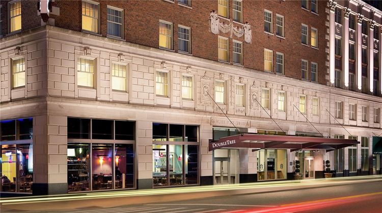 Doubletree Suites by Hilton Detroit Down Exterior