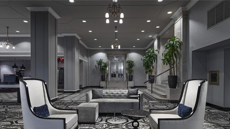 Doubletree Suites by Hilton Detroit Down Lobby
