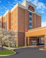 Hampton Inn & Suites Detroit-Airport/Rom