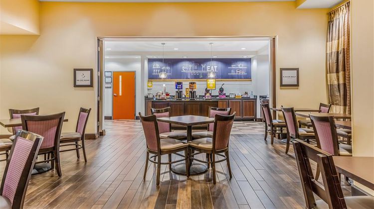 Hampton Inn & Suites Detroit-Airport/Rom Restaurant