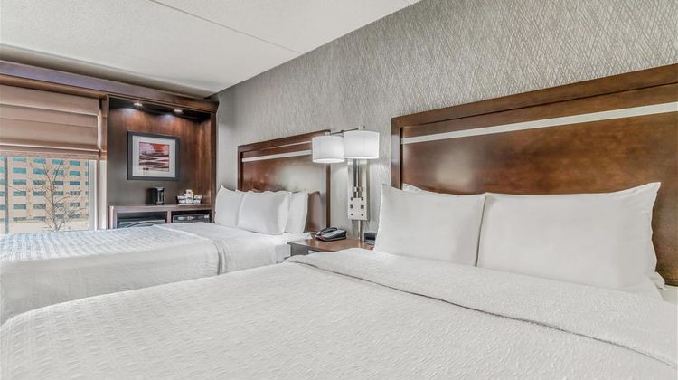 Hampton Inn & Suites Detroit-Airport/Rom Room