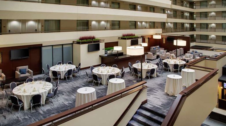 <b>Embassy Suites Troy Restaurant</b>. Images powered by <a href="https://iceportal.shijigroup.com/" title="IcePortal" target="_blank">IcePortal</a>.