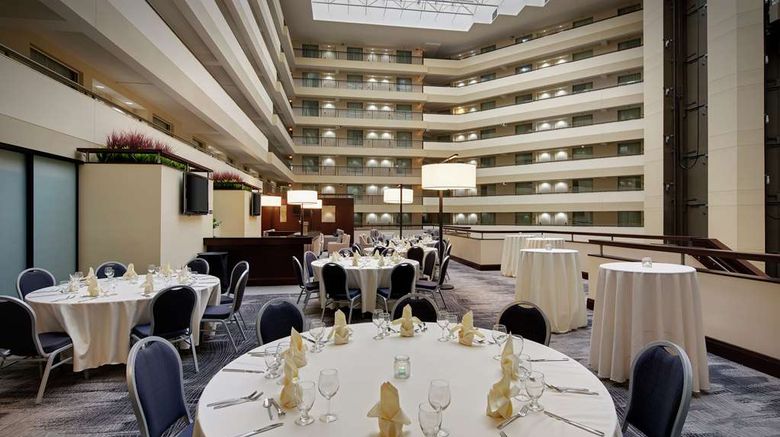 <b>Embassy Suites Troy Restaurant</b>. Images powered by <a href="https://iceportal.shijigroup.com/" title="IcePortal" target="_blank">IcePortal</a>.