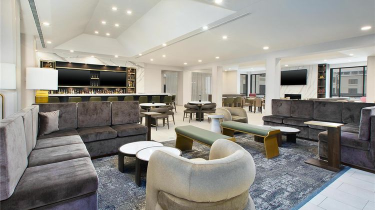 DoubleTree by Hilton Detroit Novi Lobby
