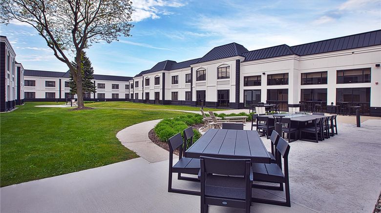 <b>DoubleTree by Hilton Detroit Novi Exterior</b>. Images powered by <a href="https://iceportal.shijigroup.com/" title="IcePortal" target="_blank">IcePortal</a>.