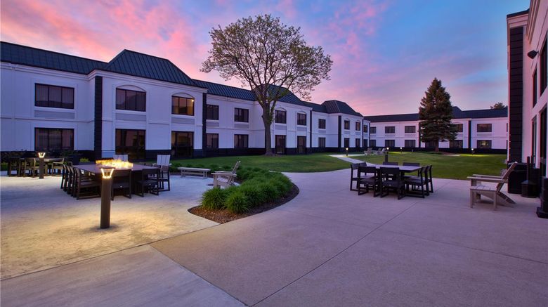 <b>DoubleTree by Hilton Detroit Novi Exterior</b>. Images powered by <a href="https://iceportal.shijigroup.com/" title="IcePortal" target="_blank">IcePortal</a>.