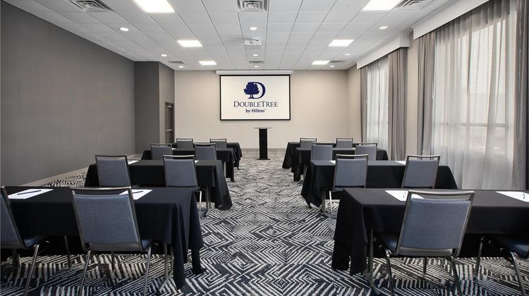 DoubleTree by Hilton Detroit Novi Meeting