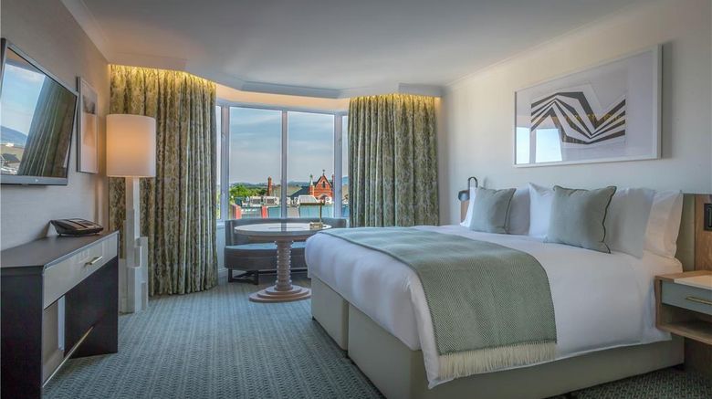 <b>Conrad Dublin Room</b>. Images powered by <a href="https://iceportal.shijigroup.com/" title="IcePortal" target="_blank">IcePortal</a>.