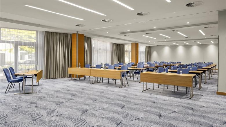 <b>Hilton Duesseldorf Meeting</b>. Images powered by <a href="https://iceportal.shijigroup.com/" title="IcePortal" target="_blank">IcePortal</a>.