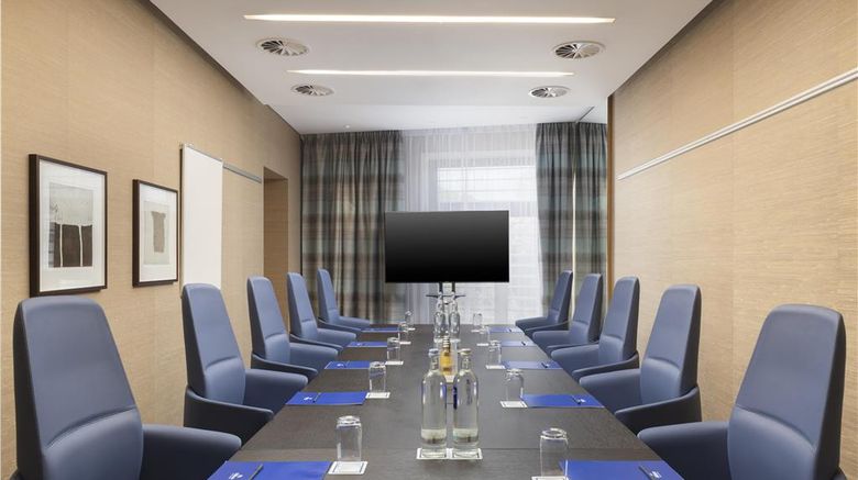 <b>Hilton Duesseldorf Meeting</b>. Images powered by <a href="https://iceportal.shijigroup.com/" title="IcePortal" target="_blank">IcePortal</a>.