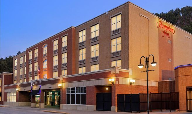 Hampton Inn Exterior