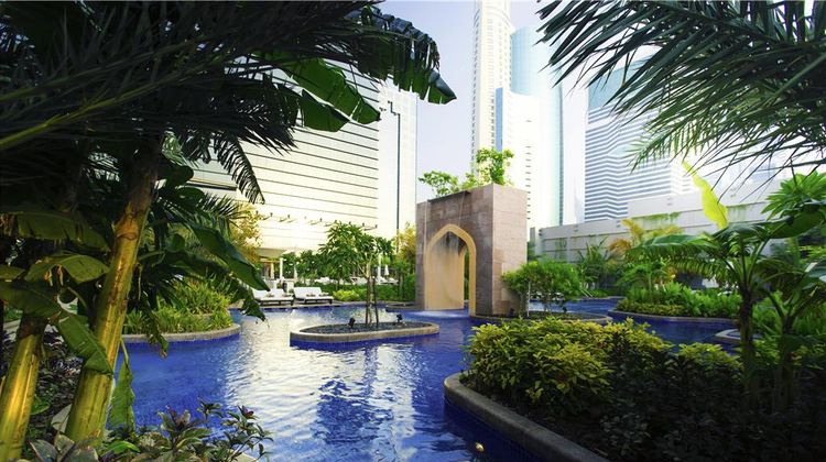 Conrad Dubai Pool