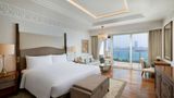 <b>Waldorf Astoria Dubai Palm Jumeirah Room</b>. Images powered by <a href="https://iceportal.shijigroup.com/" title="IcePortal" target="_blank">IcePortal</a>.