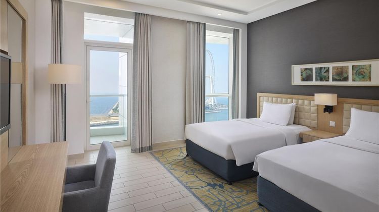 DoubleTree by Hilton - Jumeirah Beach Suite