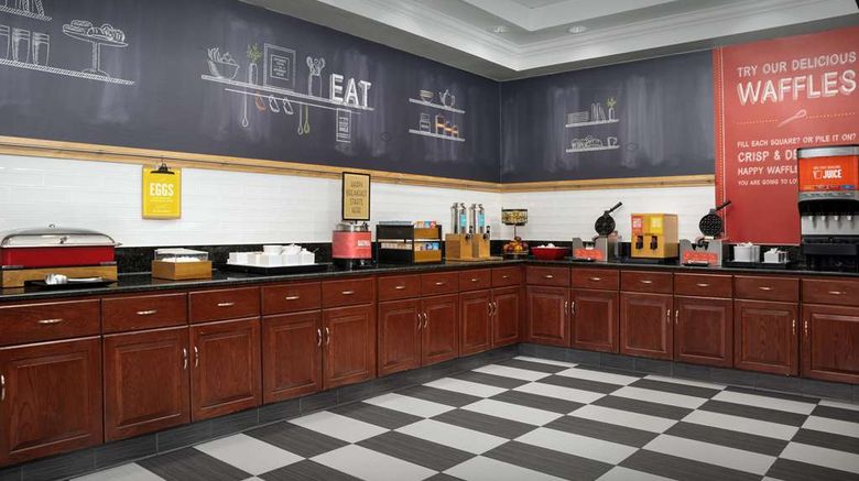 <b>Hampton Inn Easton Restaurant</b>. Images powered by <a href="https://iceportal.shijigroup.com/" title="IcePortal" target="_blank">IcePortal</a>.