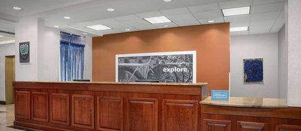 Hampton Inn Easton Lobby