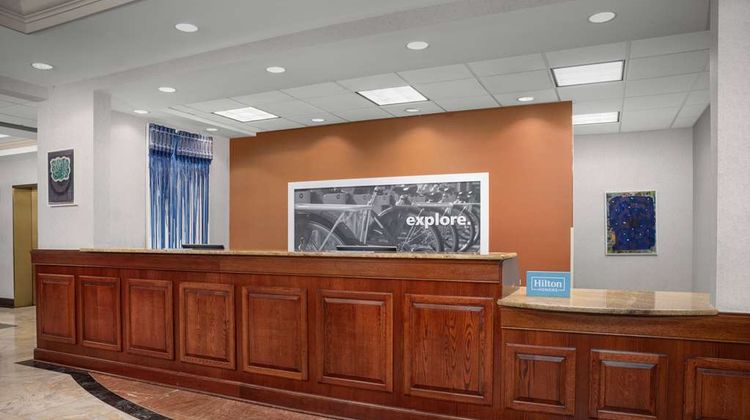 Hampton Inn Easton Lobby
