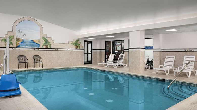 <b>Hampton Inn Easton Pool</b>. Images powered by <a href="https://iceportal.shijigroup.com/" title="IcePortal" target="_blank">IcePortal</a>.