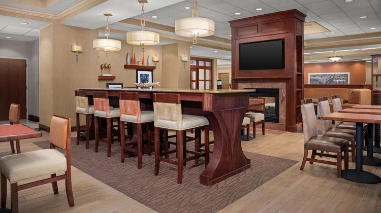 Hampton Inn Easton Lobby