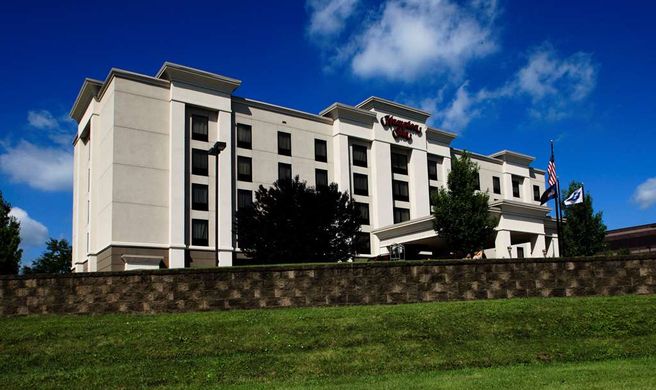 Hampton Inn Easton Exterior