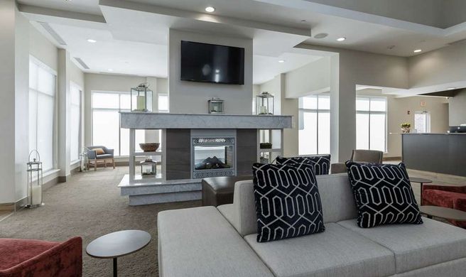 Hilton Garden Inn Elkhart Lobby