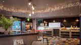 <b>Hilton Nottingham Restaurant</b>. Images powered by <a href="https://iceportal.shijigroup.com/" title="IcePortal" target="_blank">IcePortal</a>.