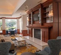 Hilton Garden Inn Erie Lobby