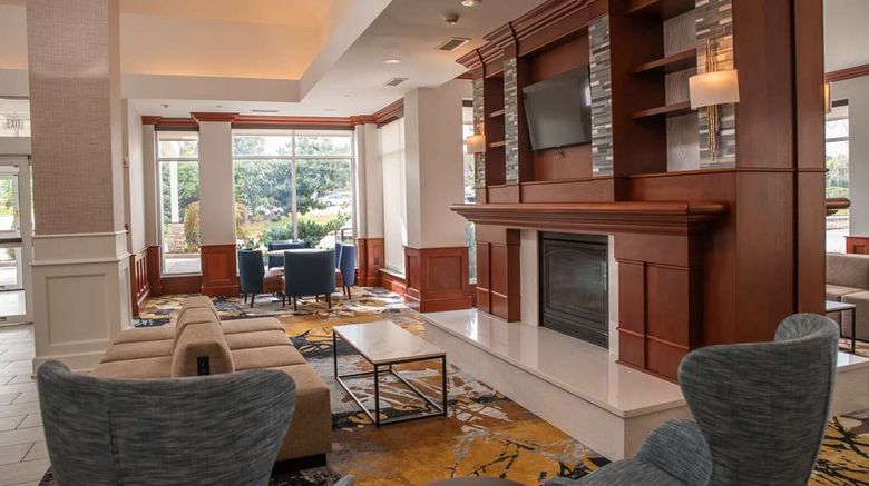 <b>Hilton Garden Inn Erie Lobby</b>. Images powered by <a href="https://iceportal.shijigroup.com/" title="IcePortal" target="_blank">IcePortal</a>.