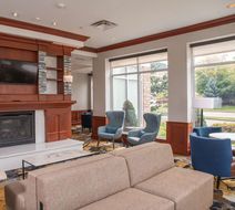 Hilton Garden Inn Erie Lobby