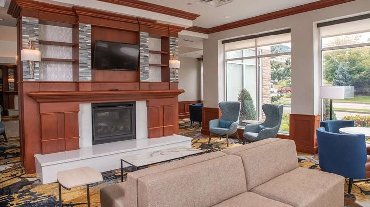 Hilton Garden Inn Erie Lobby