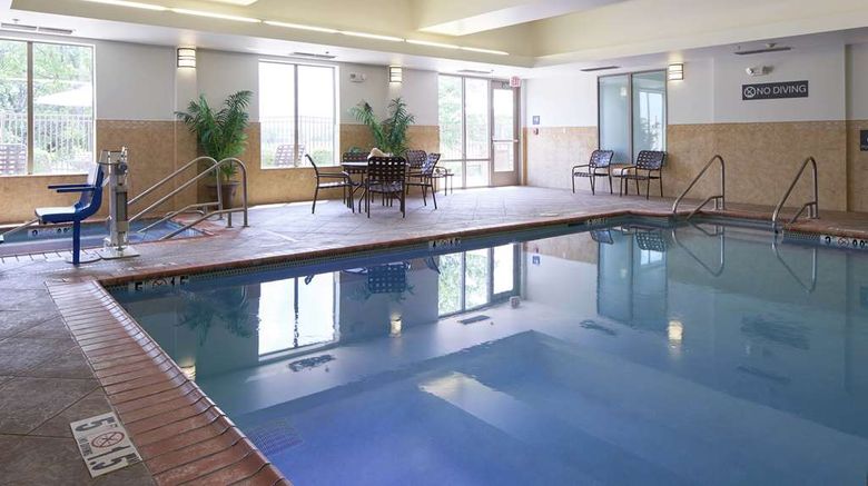 <b>Hilton Garden Inn Evansville Pool</b>. Images powered by <a href="https://iceportal.shijigroup.com/" title="IcePortal" target="_blank">IcePortal</a>.