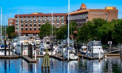 DoubleTree by Hilton New Bern Riverfront