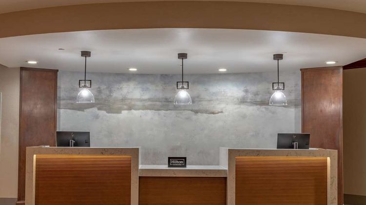 DoubleTree by Hilton New Bern Riverfront Lobby