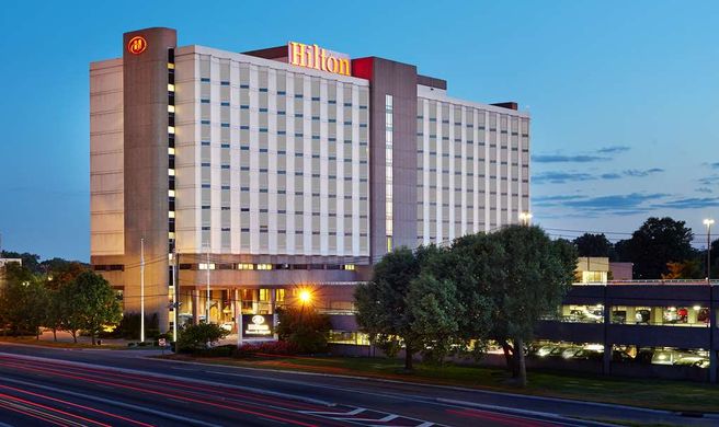 Hilton Newark Airport Exterior