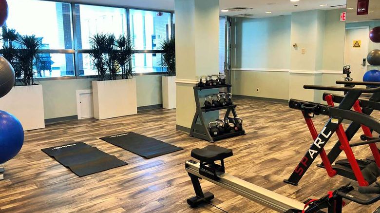 <b>Hilton Newark Airport Health</b>. Images powered by <a href="https://iceportal.shijigroup.com/" title="IcePortal" target="_blank">IcePortal</a>.