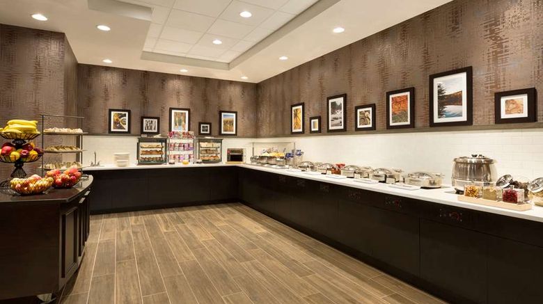 <b>Hilton East Brunswick Restaurant</b>. Images powered by <a href="https://iceportal.shijigroup.com/" title="IcePortal" target="_blank">IcePortal</a>.